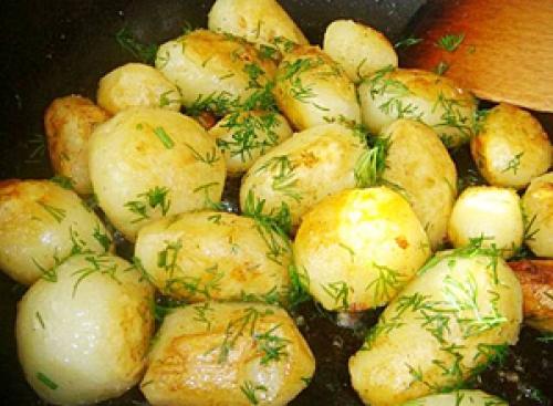 Разгрузочный день на картошке (еще сметана, лук, укроп, петрушка)