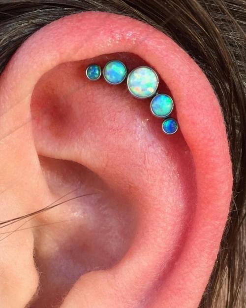 Сколько заживает прокол хряща уха. Прокалывание мочки или хряща уха 10