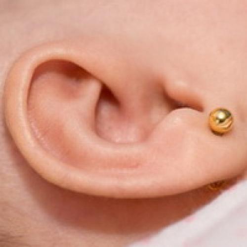 Как ускорить заживление прокола уха. 