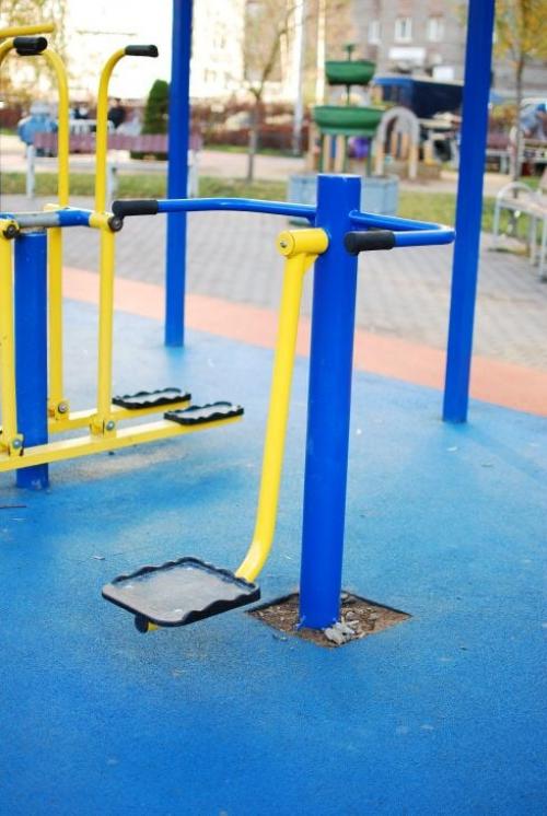 Тренажеры на улице, как называются. Как правильно заниматься на уличных тренажерах. Инструкция для тех, кто передумал ходить в зал