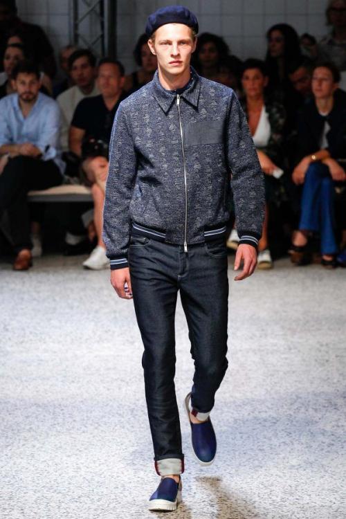 Брюки мужские модные. Мужские брюки: модные тенденции 2022