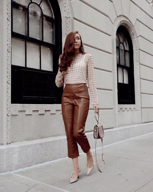 Модная форма и длина брюк 2022. Какая длина брюк в моде в 2022 10 Модная форма и длина брюк 2022. Какая длина брюк в моде в 2022 10