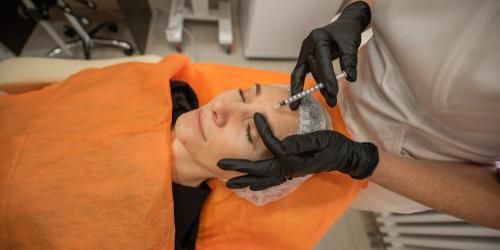 Ограничения после процедуры ботокса лица: что можно и нельзя делать 01 Ограничения после процедуры ботокса лица: что можно и нельзя делать 01