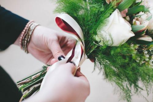 Какие цветы дарят на годовщину свадьбы. Какие цветы подарить жене на годовщину свадьбы? 12 Какие цветы дарят на годовщину свадьбы. Какие цветы подарить жене на годовщину свадьбы? 12