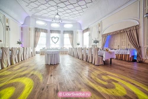 Какие цветы дарят на 45 лет свадьбы. Как отметить 45 лет свадьбы