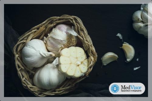 Как чеснок помогает при простудных заболеваниях. Помогает ли чеснок от простуды и гриппа? Научные данные