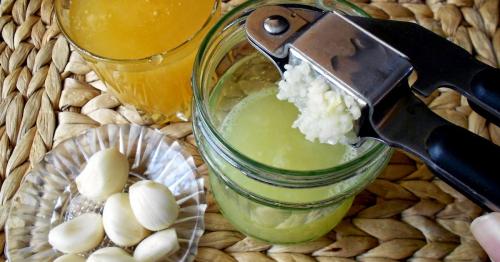 Как правильно принимать чеснок по утрам с водой рошаль для максимальной эффективности. Чесночная вода очистит сосуды, укрепит суставы и снизит сахар лучше таблеток