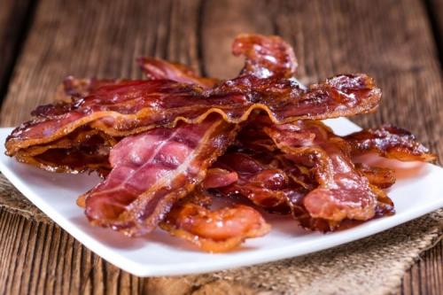 Что можно сделать из бекона рецепты. 20 блюд с беконом, от которых у вас потекут слюнки