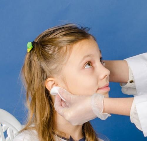 Прокол ушей, как долго заживают. Прокалывание ушек детям: отвечаем на часто задаваемые вопросы 12