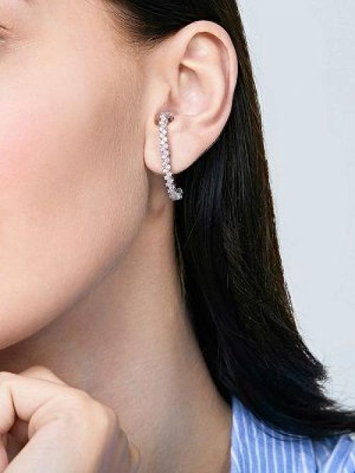 Серьги для растянутых мочек. Как подобрать серьги по форме мочки уха