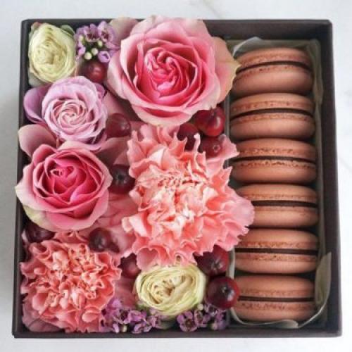 С чем сочетать сладости. Самые красивые сочетания цветов и сладостей 05