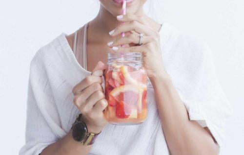Какие водяные процедуры лучше всего подходят для детоксикации. 8 лучших рецептов детокс-воды, которую можно делать ежедневно в домашних условиях