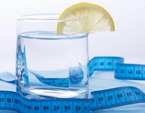 Вода с лимоном помогает похудеть. Вода с лимоном для похудения: что и как надо пить, чтобы похудеть без обратного набора веса 12