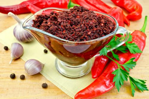 Где произошла аджика с грецкими орехами Остро