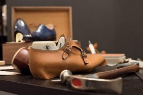 Какие методы можно использовать для расширения лаковых туфель Какие методы можно использовать для расширения лаковых туфель